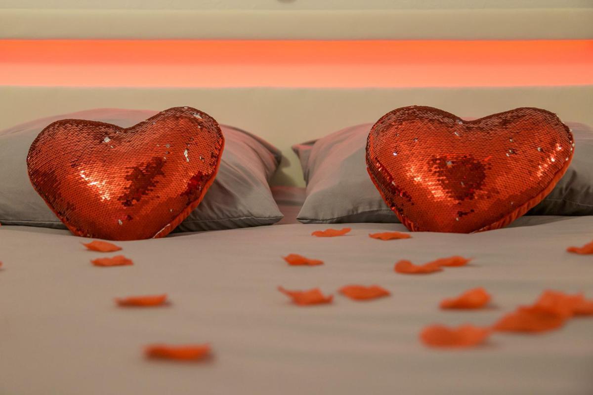 Love Room - Suite Romantique Avec Spa Privatif Le Puy-en-Velay Exterior photo