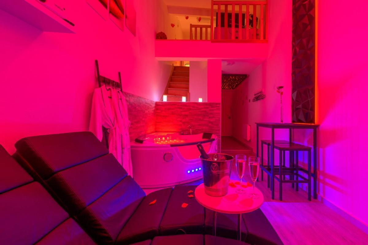 Love Room - Suite Romantique Avec Spa Privatif Le Puy-en-Velay Exterior photo