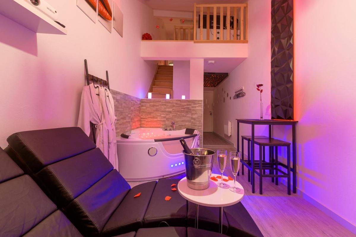 Love Room - Suite Romantique Avec Spa Privatif Le Puy-en-Velay Exterior photo